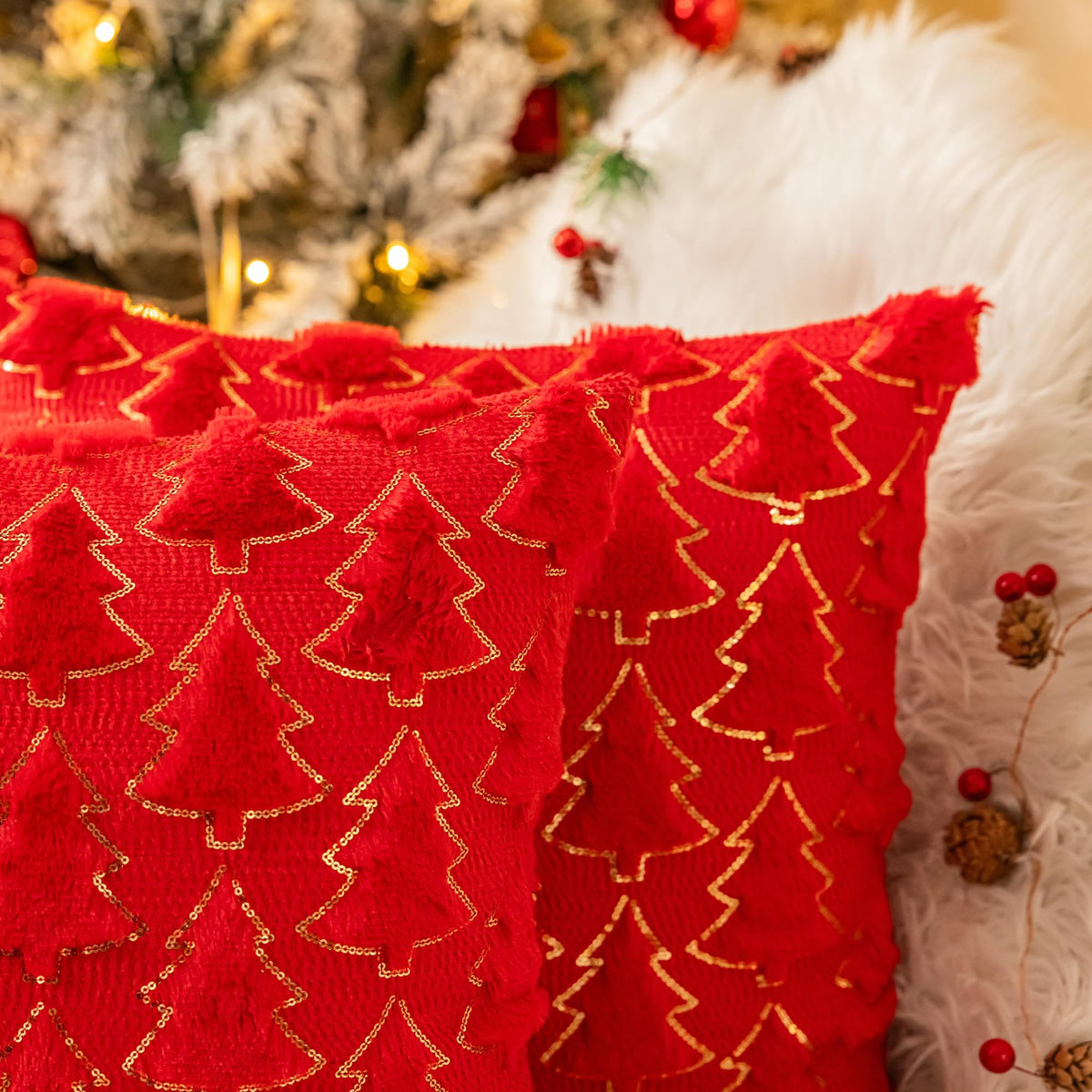 AQOTHES Christmas Tree Red Throw Pillow Covers 18x18, Soft Faux Fur Sequins Throw Pillows for Couch Sofa Bed Room Cushion Covers Holiday Decorations